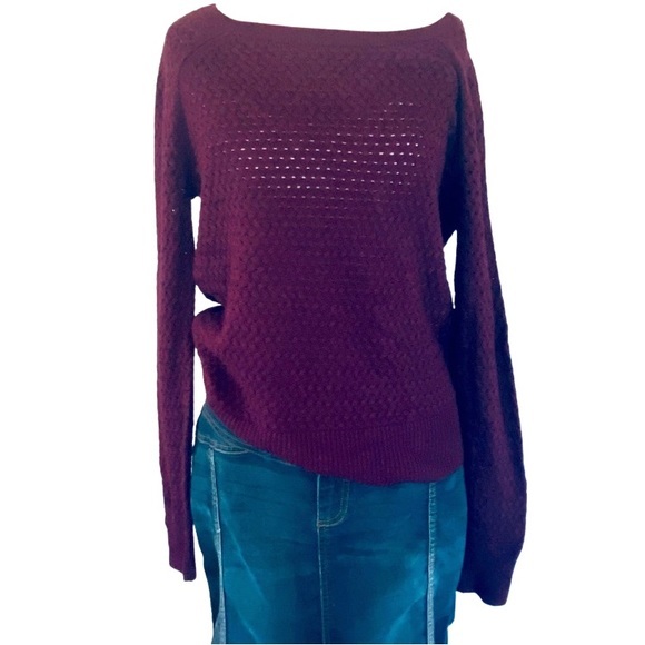 American Eagle Outfitters - Sz medium crewneck sweater. - Picture 1 of 7